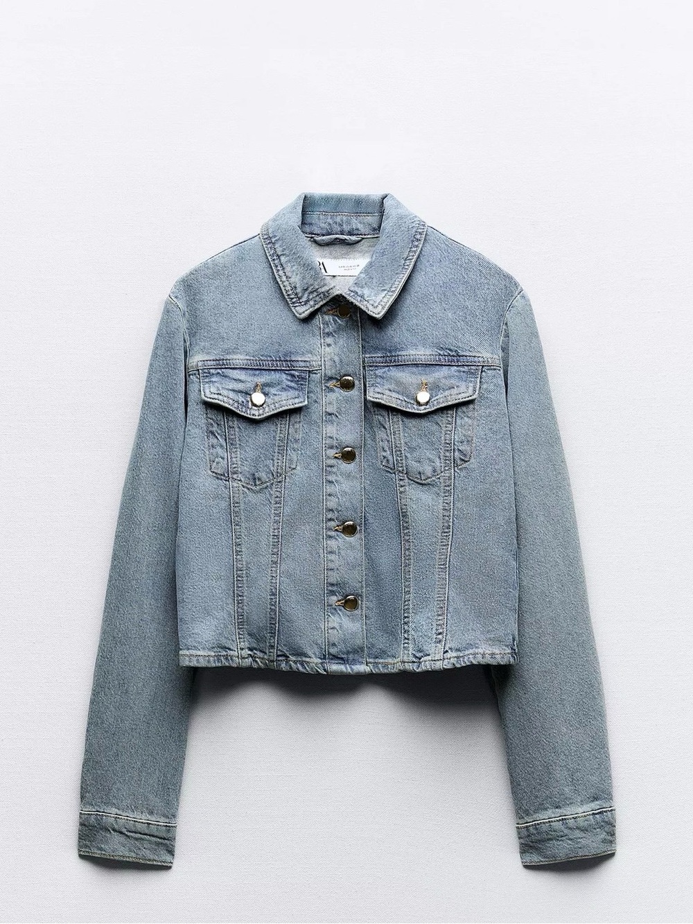 Zara Light Wash Denim Jacket Size Large